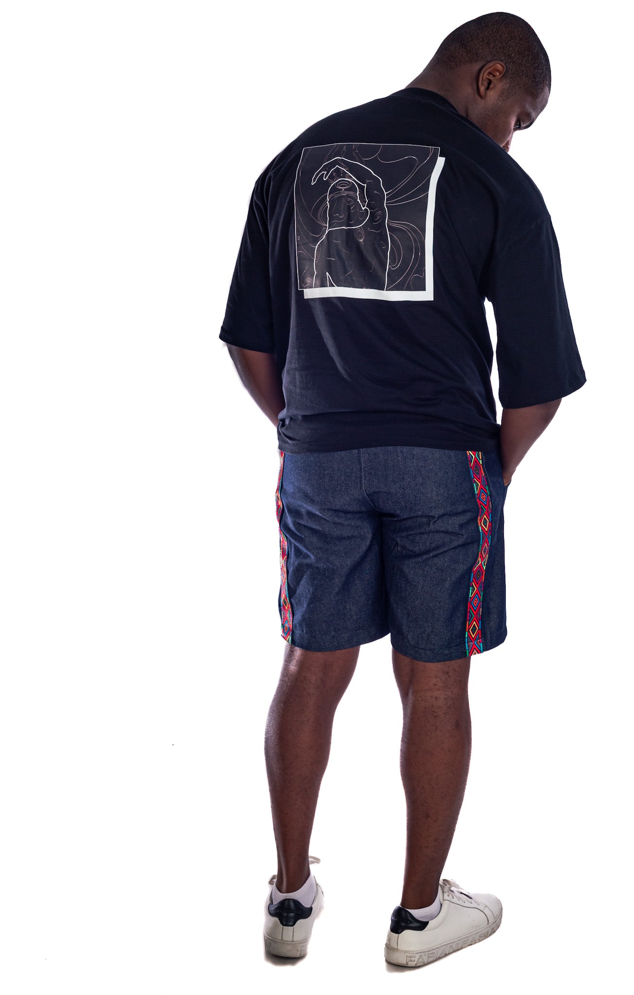 Premium Oversized Streetwear Shirt Urban Art - Kali Yuga: Waving Guy