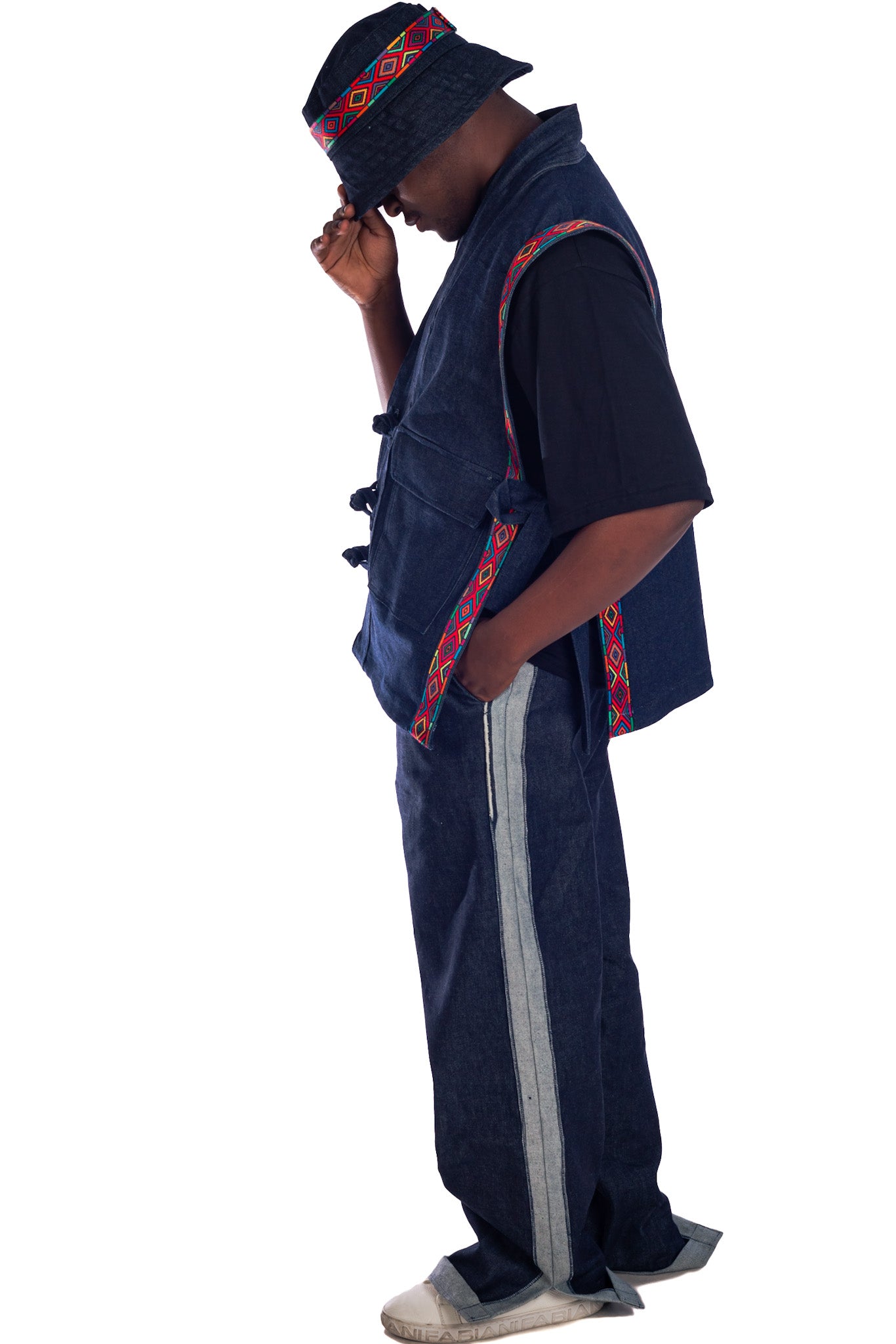 Unisex Denim Bucket Hat with Removable Ethnic Band – Streetwear with African Identity